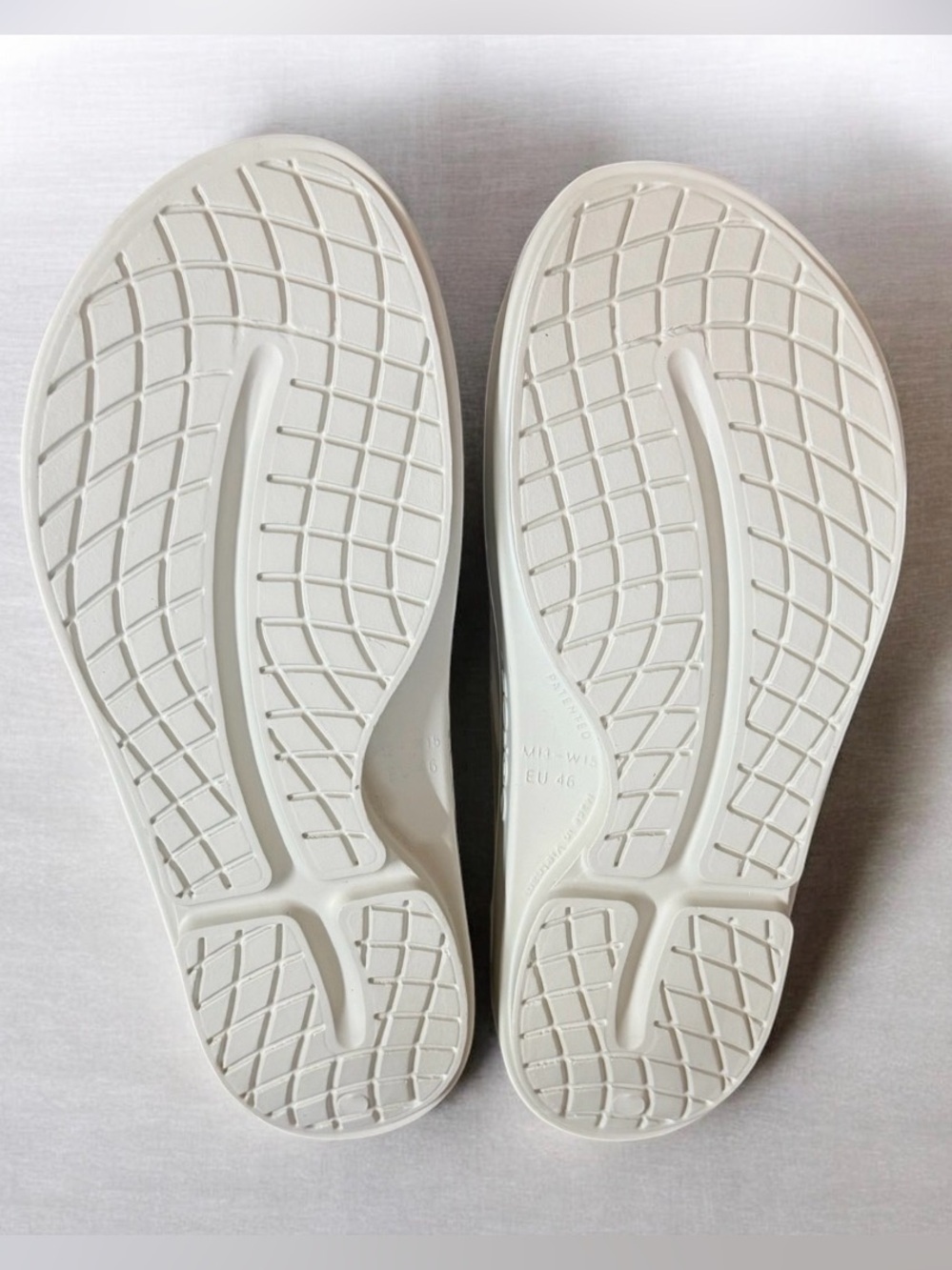 OOFOS Unisex Cosmic Gray Sandals - Picture 3 of 6